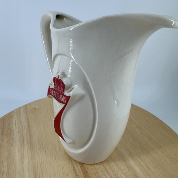Seagrams 7 Crown Whiskey Ceramic Bar Pitcher 7" Tall VTG Barware Pub Bar - Picture 7 of 14